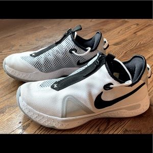 Nike PG4 Basketball shoes - size 11